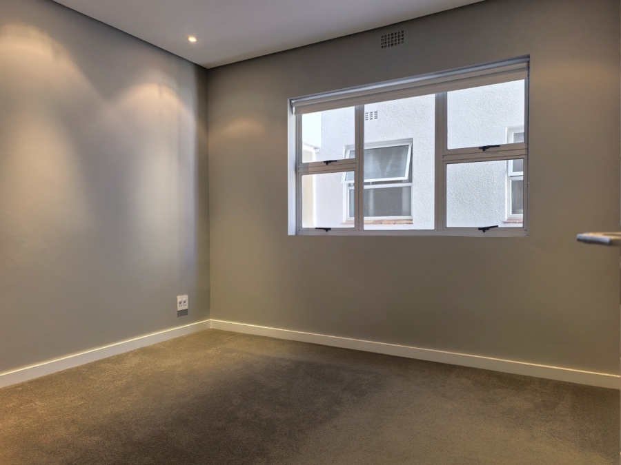 To Let 3 Bedroom Property for Rent in Sea Point Western Cape